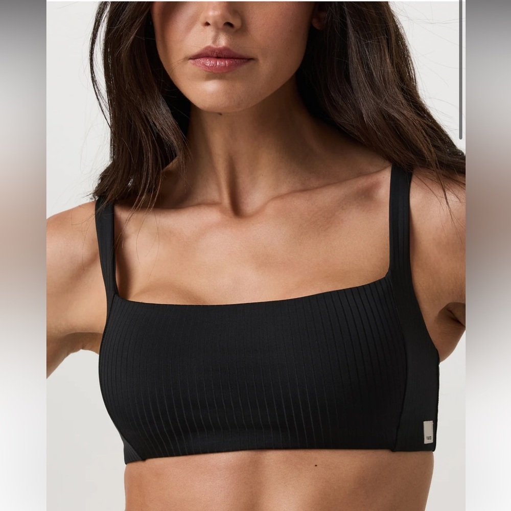 Vuori Inversion Rib Bra Size XS NWT, Color Black
